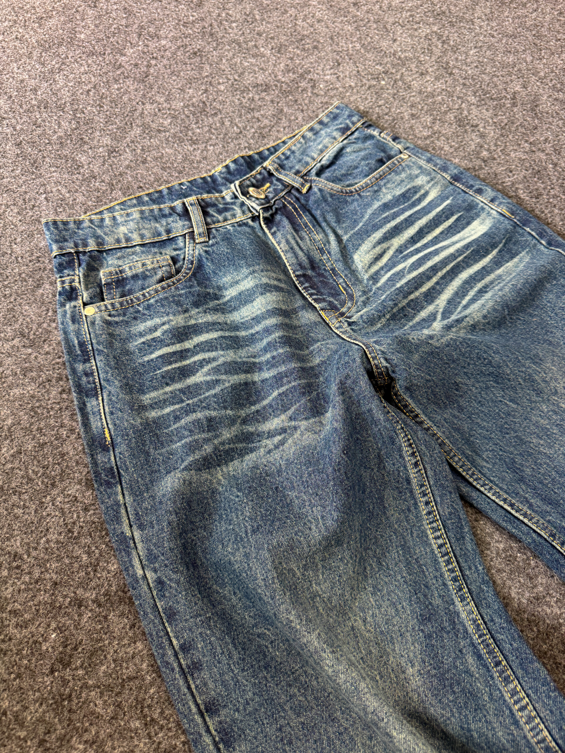 Wide Leg Faded Denim Jeans – Blue - Image 3